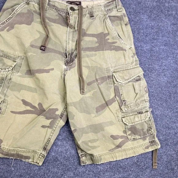VTG Abercrombie & Fitch Mens Camo Cargo Shorts  Size 32 Cotton Distressed - Picture 3 of 10